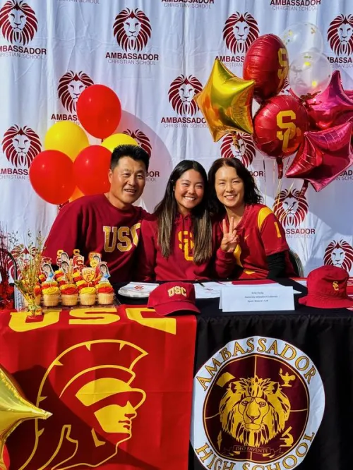 Kylie Chong Commits to USC Women's Golf.